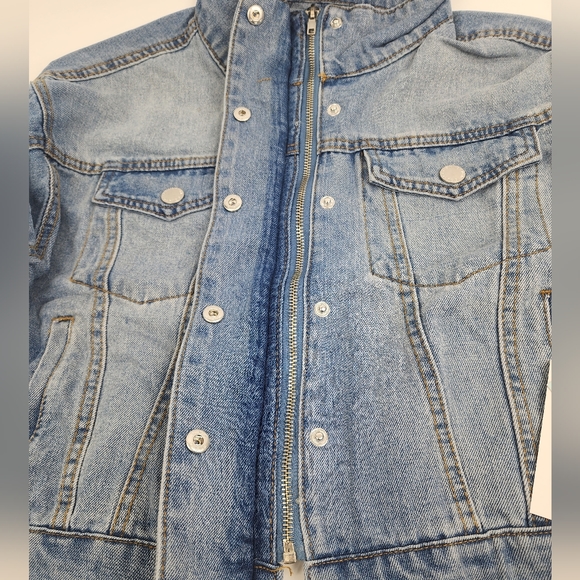 Cisono Woman's Blue Jean Jacket Zipper & Button NWT - Picture 4 of 5